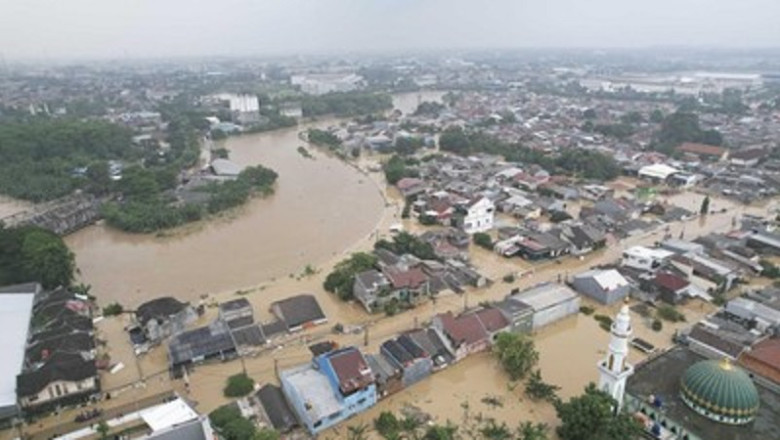 Fakta Banjir Bekasi, Wamen PU: Bukan Karena Tanggul Jebol