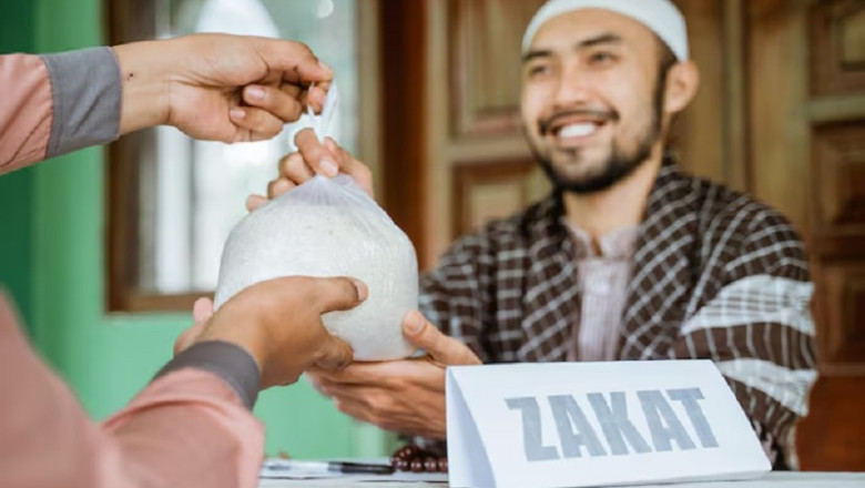 Perbedaan Zakat Fitrah dan Fidyah, Bisa Bayar Secara Online